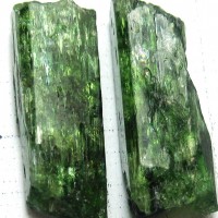 diopsid zelený, krystaly