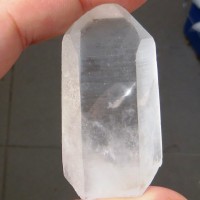Crystal with fine phantom