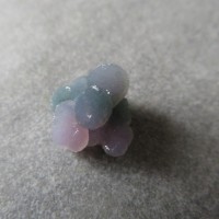 Grape chalcedon