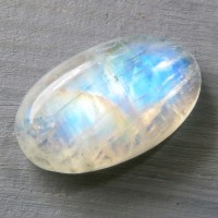 Rainbow Moonstone (Rainbow moonstone)