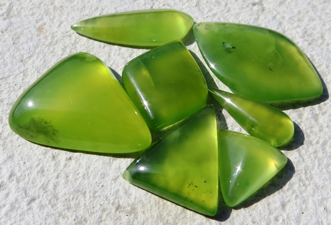 vesuvianite cabochon, california jade cabochon, idockras cabochon