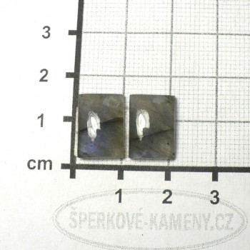 Labradorit ,náušnicový pár,  Madagaskar, pár č.1 | www.sperkove-kameny.cz