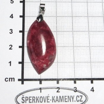 Pendant from thulite no.15 | www.sperkove-kameny.cz