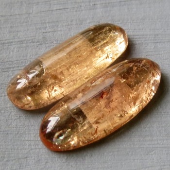 Imperial topaz, náušnicový pár kabošonů 1