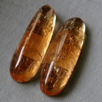 Imperial topaz, náušnicový pár kabošonů 3