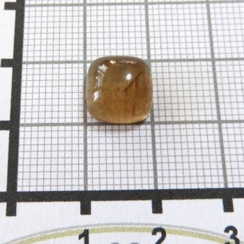 Sagenit kabošon čtverec 10x10 mm č.4| www.sperkove-kameny.cz