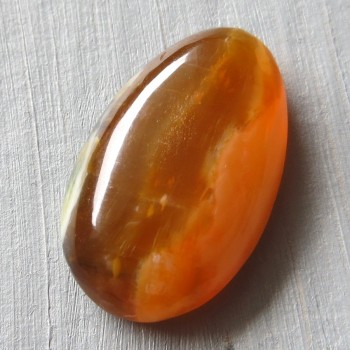 Medový silk opál s kočičím okem č.35