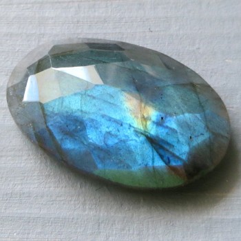 labradorit facetovaný labradorite faceted