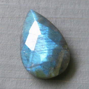 labradorit facetovaný labradorite faceted