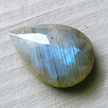 labradorit facetovaný labradorite faceted