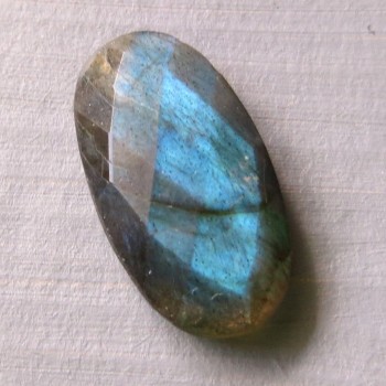 labradorit facetovaný labradorite faceted