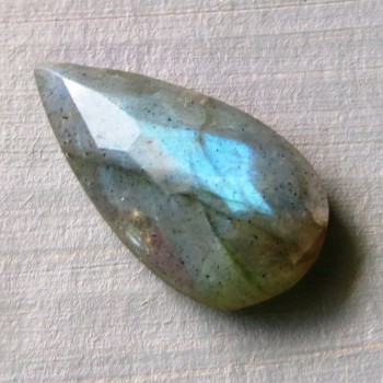 labradorit facetovaný labradorite faceted