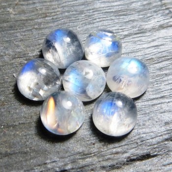 Měsíční kámen, kulatý kabošonek (5,5 mm)