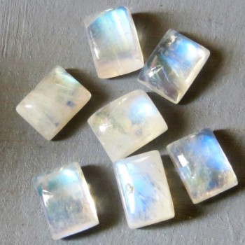 Měsíční kámen, obdélníček (6 x 8 mm)
