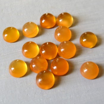 Karneol přírodní světlý minikabošon 5 mm  