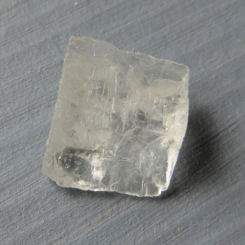 Petalit, surový krystal č.11