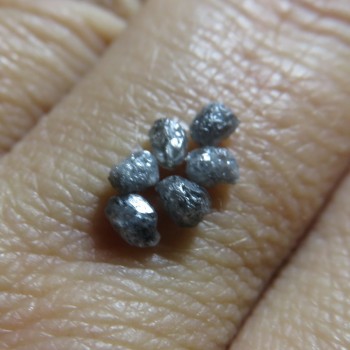 diamant surový