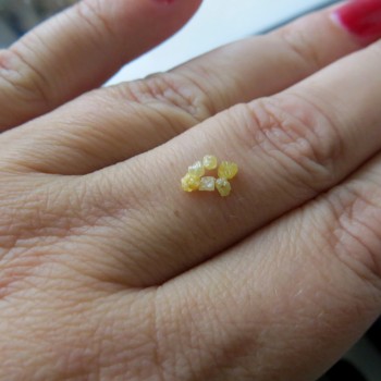 diamant surový