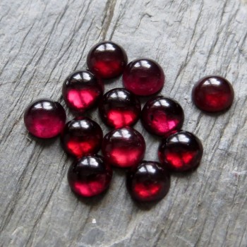 Granát Almandin, kolečko 5mm, 1ks