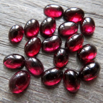 Almandine garnet, ovals 7x5 mm 1pc