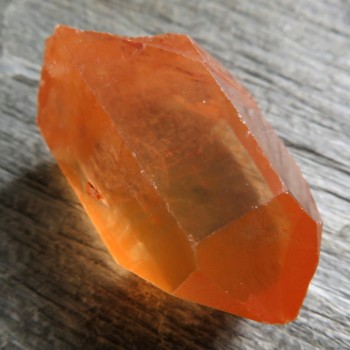 Tangerine křišťál, krystal č.03