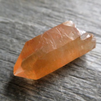 Tangerine křišťál, krystal č.07