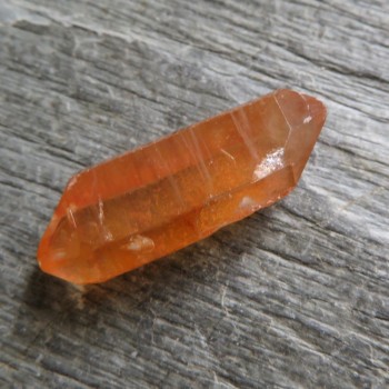Tangerine křišťál, krystal č.010