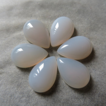 White milky chalcedony, drop 10x15 mm - 1pc