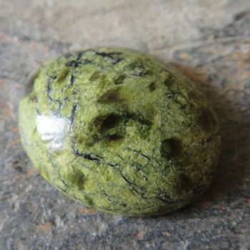 Serpentinit Rusko, kabošon č.3