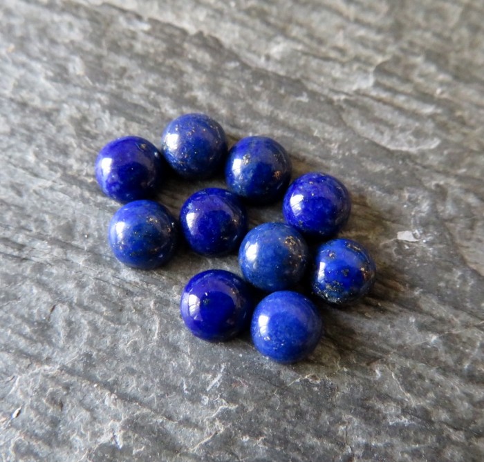 Lapis lazuli cabochon, round 4mm