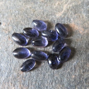 Kordierit (Iolit) mini kabošon 3x5 mm, 1ks