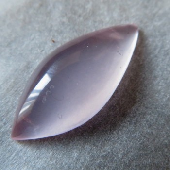 Čistý růženín, Madagaskar, kabošon č.7