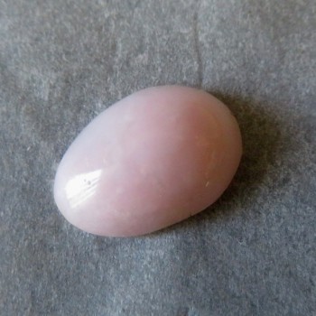 Růžový opál Peru, kabošon č.10