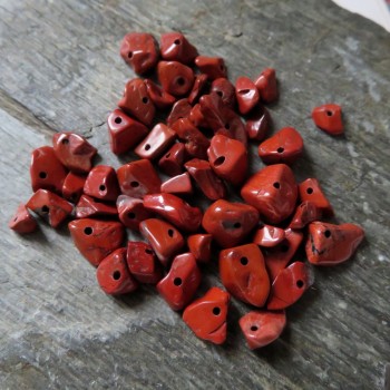 Red jasper 50 pcs, drilled fragments
