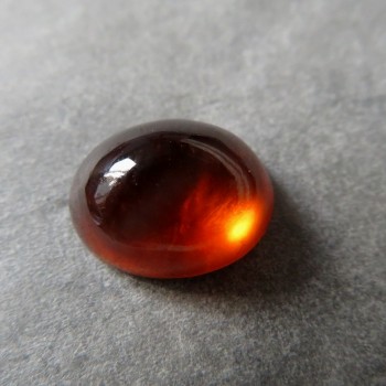Oranžový granát, Tanzánie, kabošon B11