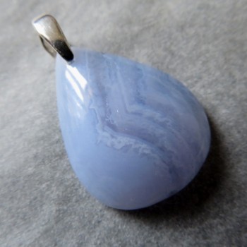 Modrý chalcedon, přívěsek č.17
