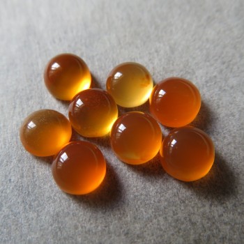 Karneol přírodní, světlejší kabošon - 5 mm, 1 ks