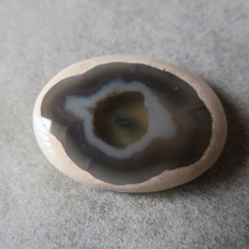 Očičkový chalcedon -kabošon č.5