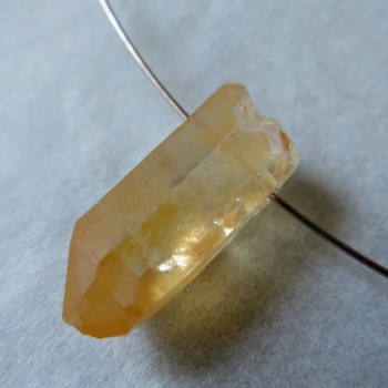 Tangerine křišťál, vrtaný krystal č.T8