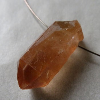 Tangerine křišťál, vrtaný krystal č.T3