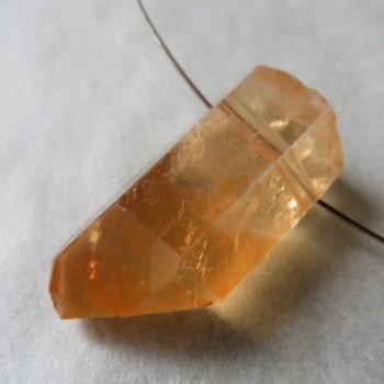 Tangerine křišťál, vrtaný krystal č.T9
