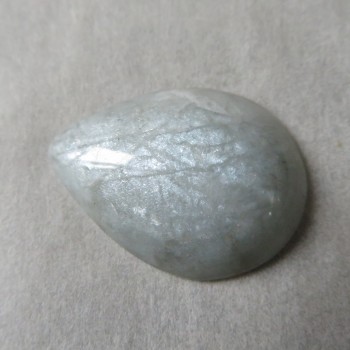 Stříbrný Beryl, Mozambik, kabošon č.8