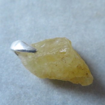 Medový Heliodor Brazílie, surový, přívěsek č.J32
