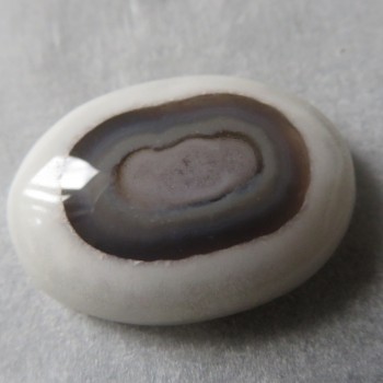 Očičkový chalcedon -kabošon č.4