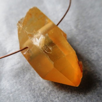 Tangerine křišťál, vrtaný krystal č.T01