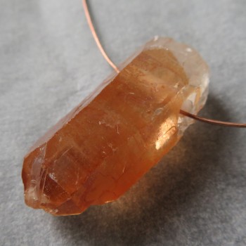 Tangerine křišťál, vrtaný krystal č.T04