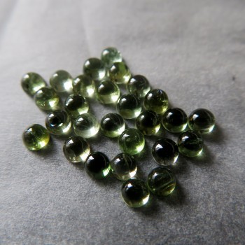 Verdelite, green mini cabochon 3 mm