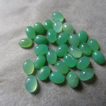 Natural Chrysopras, 2nd quality ovals 6x4 mm