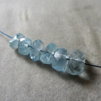 Aquamarine faceted asymmetric bead set no.12