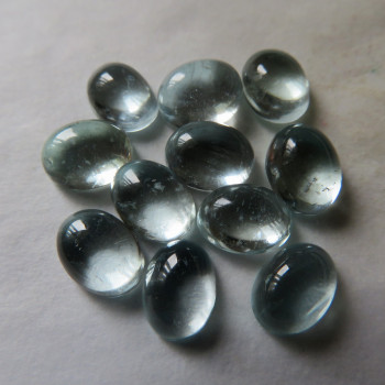 Aquamarine mini cabochon Mozambique, oval 6x8mm, 1pc